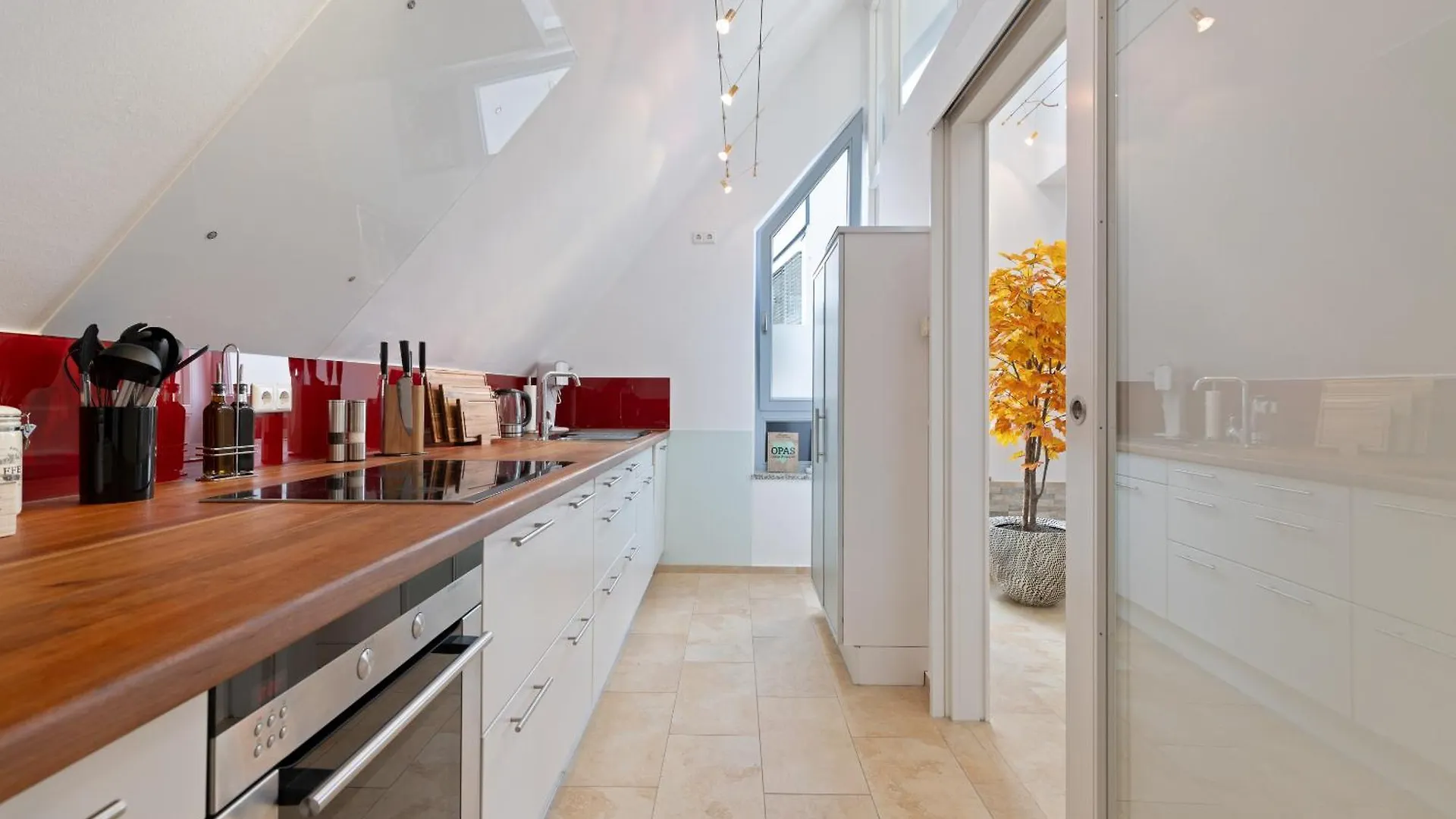Helloflats - Luxus-Penthouse - Balkon - Parking - Zentrum - Therme - Naehe Flughafen Muc Erding 0*,  Germany